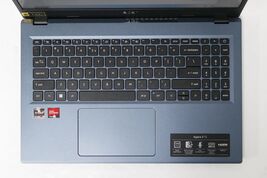 Acer Aspire 3 Touch 15.6" AMD Ryzen 5 7520U 8GB RAM 512GB SSD image 2