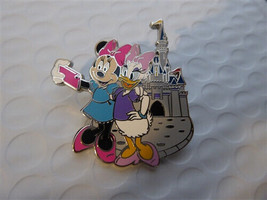 Disney Trading Pins 123336     Multiple - Minnie &amp; Daisy Selfie - £7.56 GBP