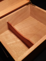 humidor & ashtray image 8