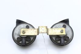 00-06 BMW X5 E53 LOW & HIGH TONE HORNS PAIR Q7703 image 7