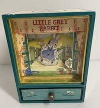 Little Grey Rabbit Margaret Tempest 1989 Music Box Dancing Bunny Sankyo Japan - £33.62 GBP