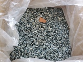 31.5 Pounds of Darts 8-18x1/2&quot; Truss Round Phillips Self Drilling Screws 47040 - $223.15