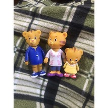 Daniel Tiger&#39;s Neighborhood Friends Dad Mom Baby Striped Tigers - £9.01 GBP