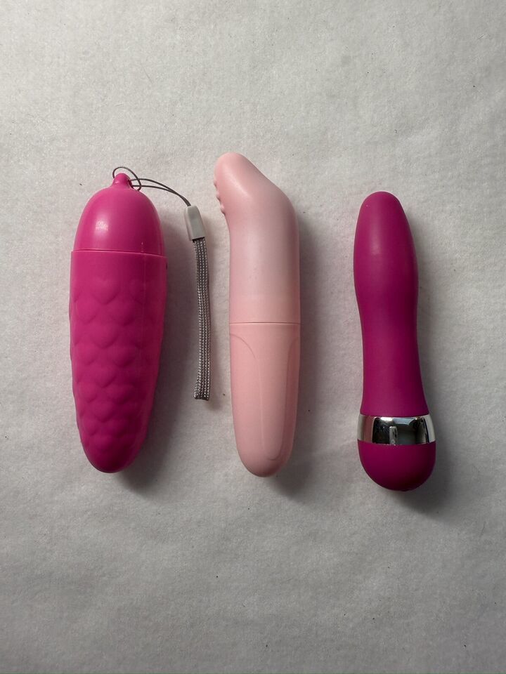 3 piece Lot  4 Inch Vibrators One For G Spot - $18.55