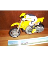 VINTAGE Hot Wheels motorcycle &amp; rider Cycle Yellow RARE Hard to Find - $19.17 CAD