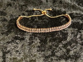 Adjustable 8&quot; Gold Tone Bolo Style Tennis Bracelet with Cut Crystal Stones - £3.15 GBP