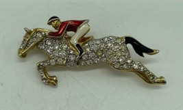 Crystal Racing Horse and Jockey Brooch In Gold Tone Metal Not Marked  - £14.53 GBP