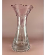 Lenox Clear/Pink Etched 8.75” Scalloped Edge Vase - $473.70 MXN