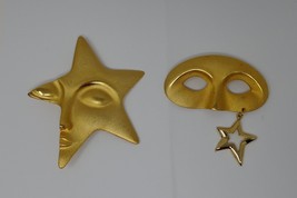Gold Tone Mardi Gras Masquerade Mask w/Star &amp; Star Face Matte Brooch Pin - £31.26 GBP