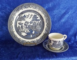 Churchill Classic Blue Willow 3-Piece Ironstone Place Setting from Heritage Mint - £11.41 GBP