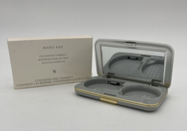 New In Box Mary Kay FOUNDATION COMPACT #8100 PLATINUM Empty Refillable - £3.81 GBP