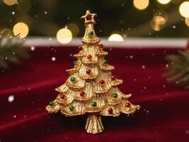 Vintage Christmas Tree Brooch | Gold Tone Textured Holiday Pin - $24.99