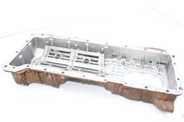 01-10 CHEVROLET SILVERADO 2500HD 6.6L LLY UPPER OIL PAN Q6537 image 9
