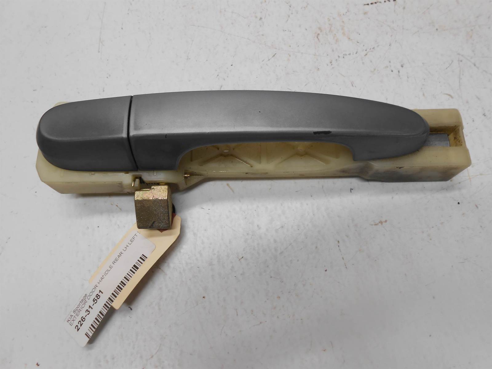 2005 KIA SPORTAGE EXTERIOR DOOR HANDLE REAR LH LEFT DRIVER SIDE - $26.98