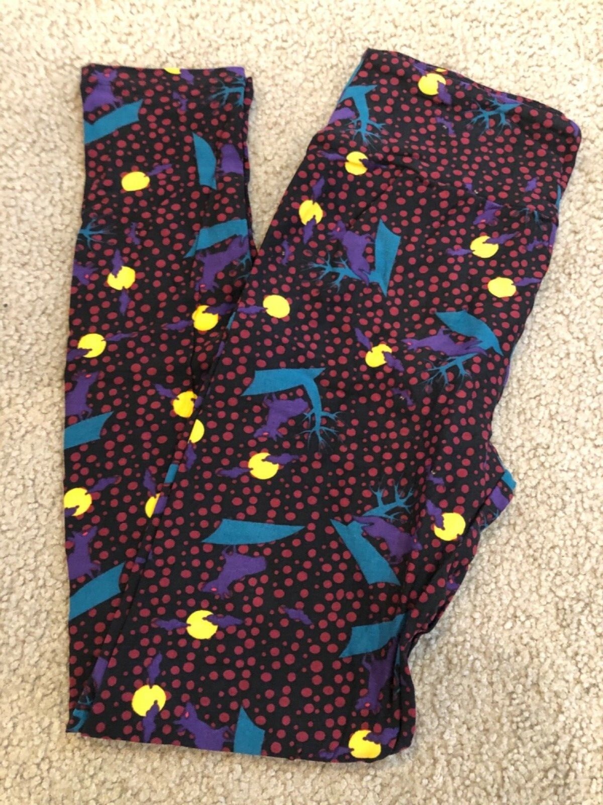 LuLaRoe BRAND NEW OS ONE SIZE Leggings ~ Wolves Howling At The Moon ~ VT... - $7.69