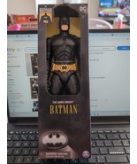 The Dark Knight Batman Action Figure 85 Years - $529.20 MXN