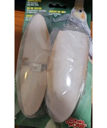 Living World Cuttlebone For Cockatiel. One Is Broken  - $4.94