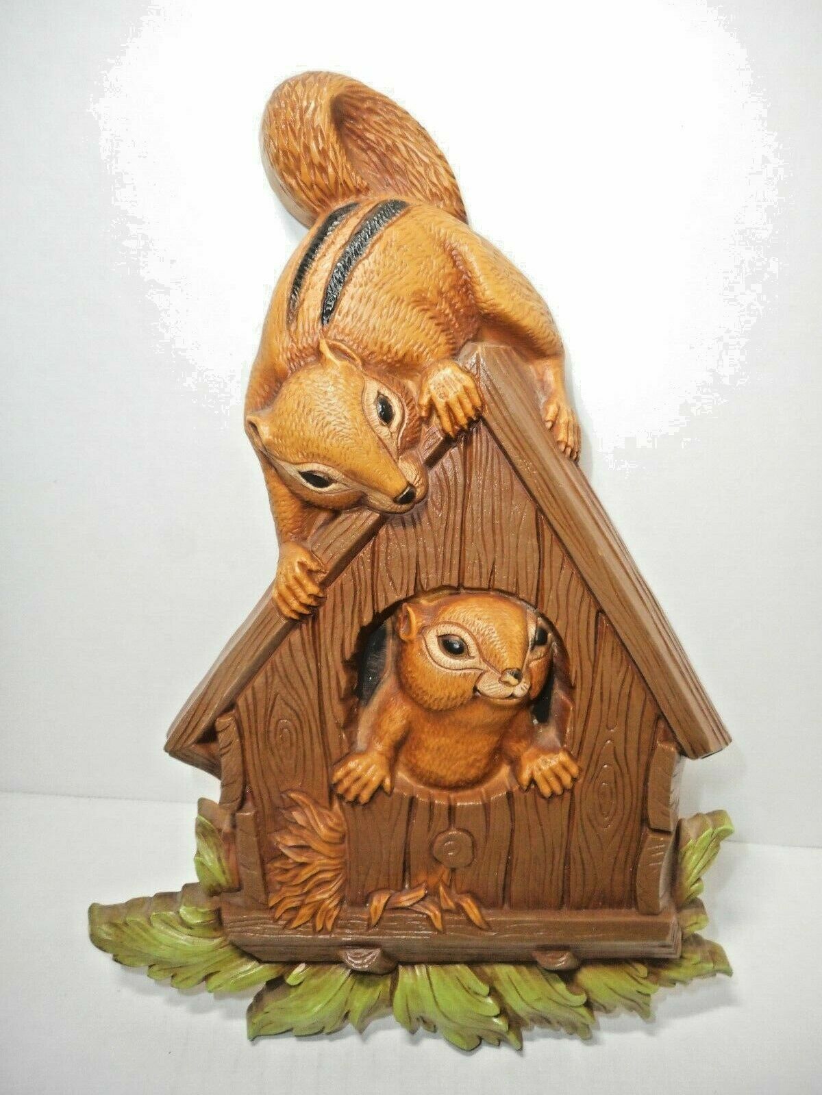 Home Interior Squirrel Chipmunk Birdhouse Plaque Wall Art HOMCO 11" Vintage 1977 - $13.53