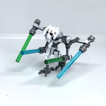 General Grievous Minifigure Star Wars Droid General White with lightsabers - $5.99