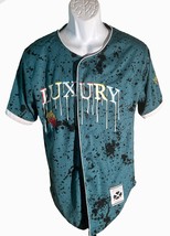 Rue21 Men&#39;s Embroidered Short Sleeve Button Up Luxury Jersey Medium Green - $258.74 MXN