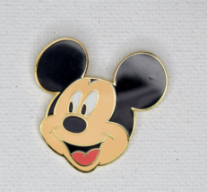 Disney 2002 Chubby Smiling Mickey  Face Cast Lanyard Series Pin#13517 - $13.25