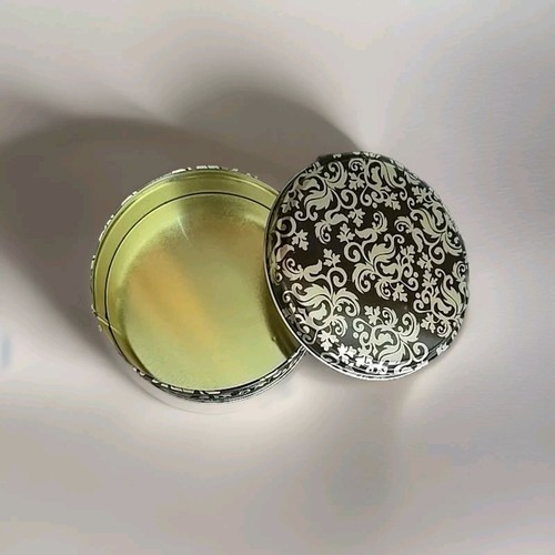 Vintage Victorian ~ 5.5" Diameter ~ GOLD PAISLEY ~ Cake ~ Cookie ~ Candy Tin Item image 3