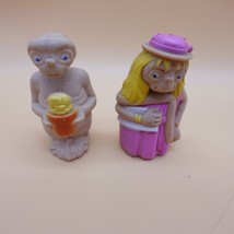 Vintage E T The Extra Terrestrial Pair Pink Dress Plant PVC Mini Figurine Toy 2” - £15.94 GBP