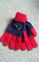 New NFL Texting Gloves New England Patriots Forever Collectibles  Womens - $8.99