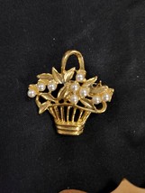 Vintage Pin Brooch Basket with Faux Pearls Gold Tone.  Pretty - $28.65 CAD