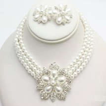 New Rhinestone Pearl Flower Necklace Earring Set - £13.10 GBP