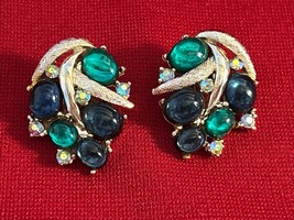 Vtg Blue Green Aurora Borealis Beaded Rhinestone Clip On  (j222) St Patr... - $14.84