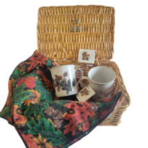 VTG Marjolein Bastin Fall Floral Mugs Basket Gift Set NWT Napkins Coffee Tea  - £25.28 GBP