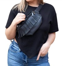 Peachy Keen the saddy belt bag with fringe size One Size - $516.47 MXN