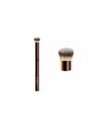 HOURGLASS Vanish Seamless Finish Concealer Brush New - $15.83