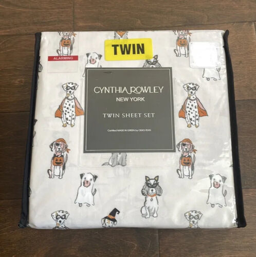CYNTHIA ROWLEY Twin Sheet Set Trick or Treat Dogs In Halloween Costume - $39.97
