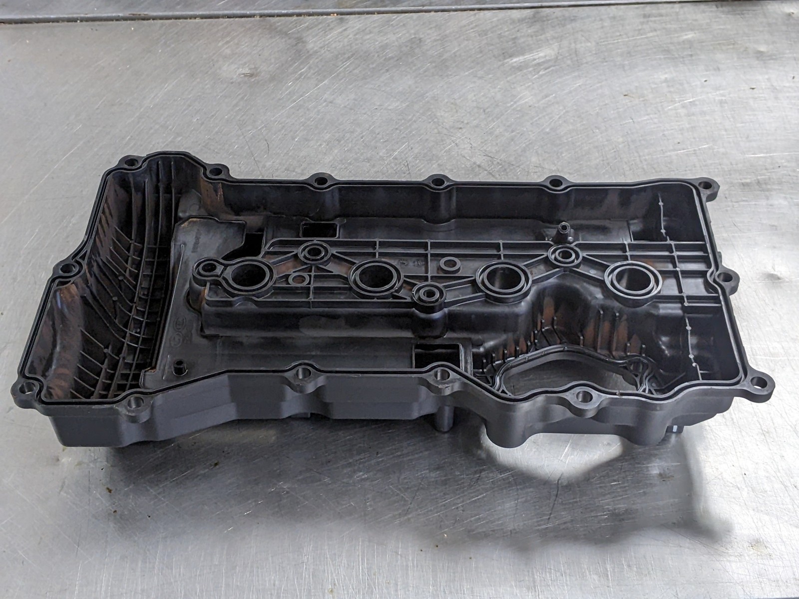 Valve Cover For 14-15 Hyundai Tucson  2.4 224002G710 AWD Item image 4