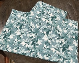 London Fog Green Leaf Print Standard Pillowcases Set of 2 Pocket Hem 20x30” - €21,17 EUR
