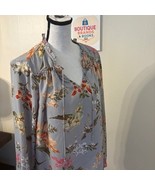 Violet + Claire Floral Blouse – Long Sleeve, Size Medium, Gray - €18,69 EUR
