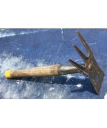 Garden cultivator dirt scratcher antique vintage 1940&#39;s nice tool !  - $25.88 CAD