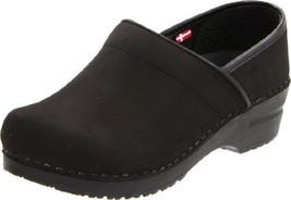 Sanita Men&#39;s Professional Textured Oil Clog, Black, 43 EU/9.5-10 M US - £80.17 GBP