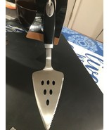 Oneida Stainless Steel Pastry Server- New in original packaging - $13.70 CAD