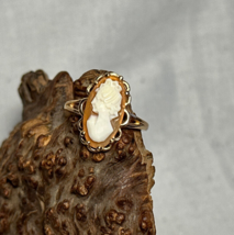 10K Yellow Gold Cameo Ring 2.86g Fine Jewelry Sz 6.75 Band Profile of a ... - £134.49 GBP