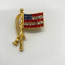 American Flag 1.5&quot; Brooch Gold Tone Red White Blue Rhinestones Patriotic Pin - £7.93 GBP