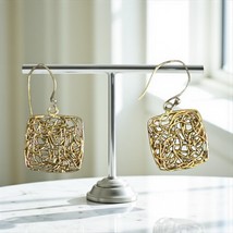 Classic Gold Swirl Abstract Pierced Filigree scroll Square Earrings - $93.01 MXN