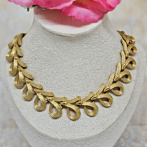 Vintage Sarah Coventry Choker Necklace Brushed Gold Tone Links - $34.95