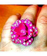 Beautiful vintage pink rose and rhinestone ring - $337.77 MXN