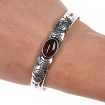 6.5&quot; Vintage Southwestern modernist sterling and carnelian cuff bracelet - $192.31