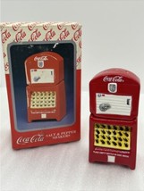 Vintage 1997 Coca Cola Original Box Salt &amp; Pepper Shaker Cooler Vending ... - £13.22 GBP