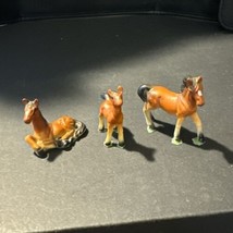 Vintage Miniature Lot Of 3 Horse Family Ceramic Figurines Unbranded - £9.09 GBP