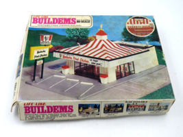 Life-Like Buildems Kentucky Fried Chicken Building 01394  HO Scale  NEW - $17.32